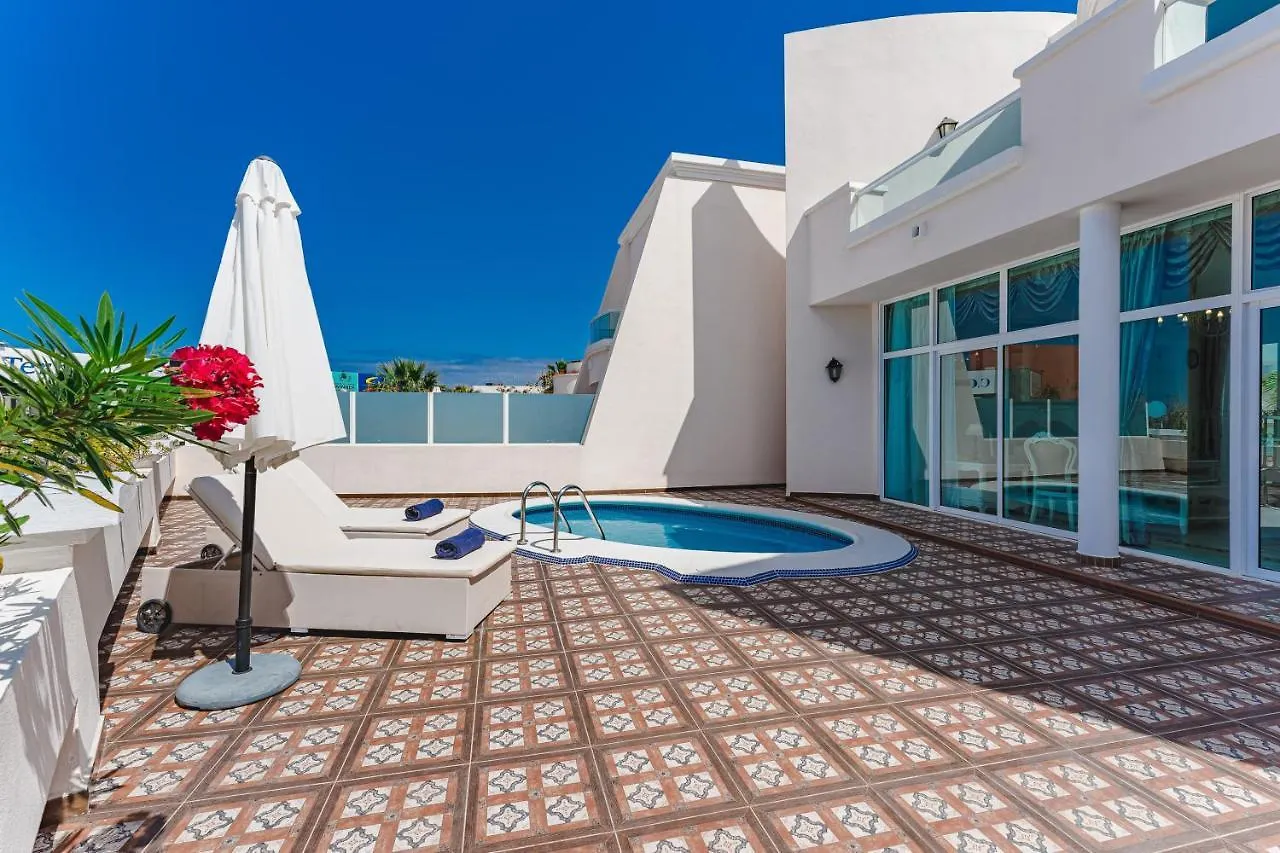 Flamingo Suites Boutique Hotel Адехе