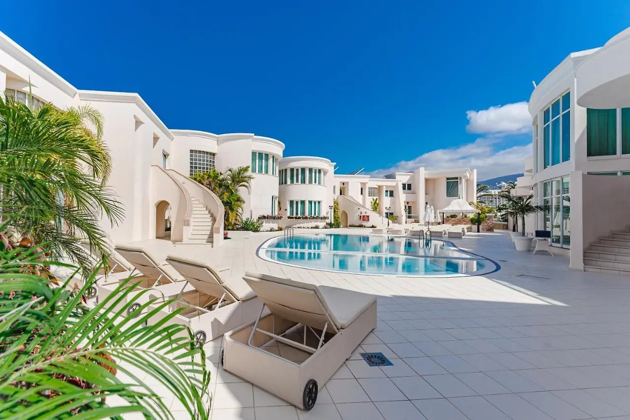 Flamingo Suites Boutique Hotel Адехе