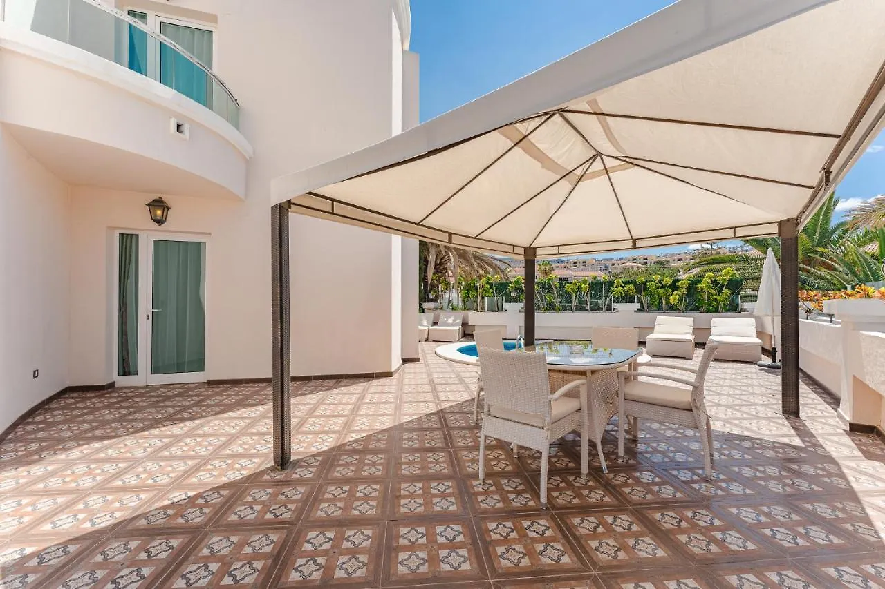 Flamingo Suites Boutique Hotel Адехе 4*,