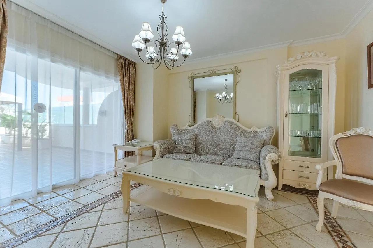 Flamingo Suites Boutique Hotel Адехе