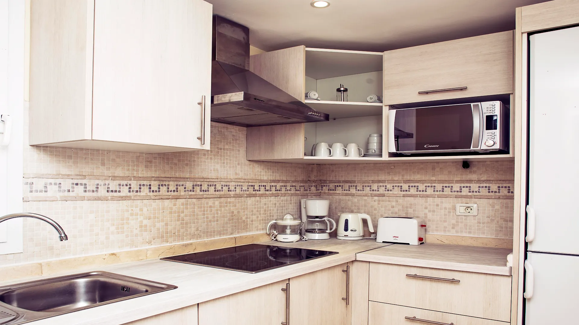 Flamingo Suites Boutique Hotel Адехе