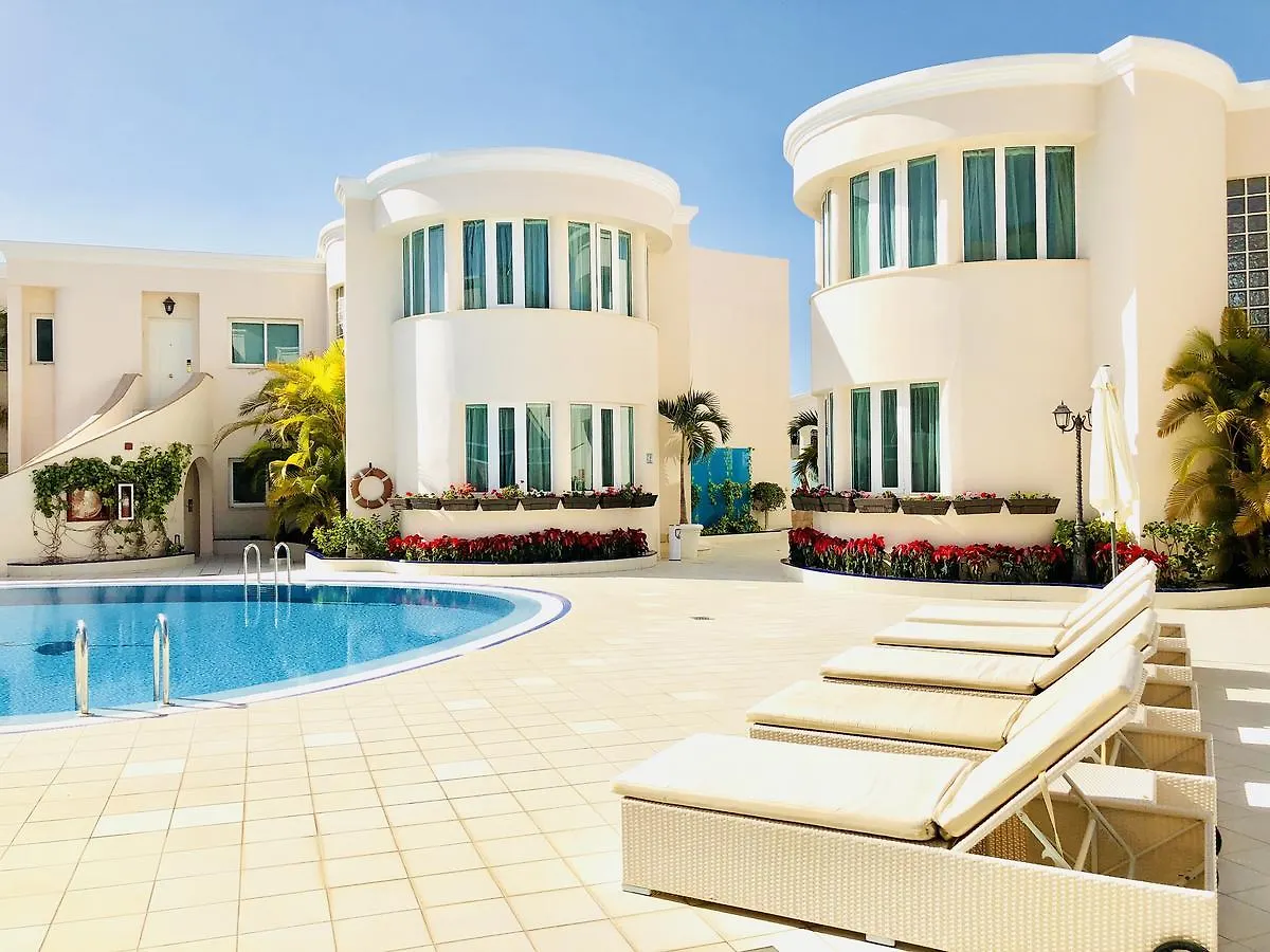 Flamingo Suites Boutique Hotel Адехе 4*,