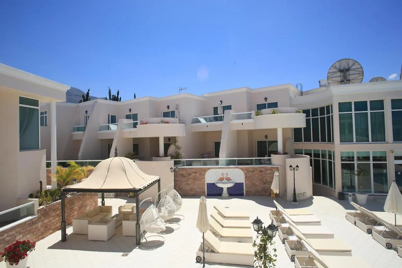Flamingo Suites Boutique Hotel Адехе